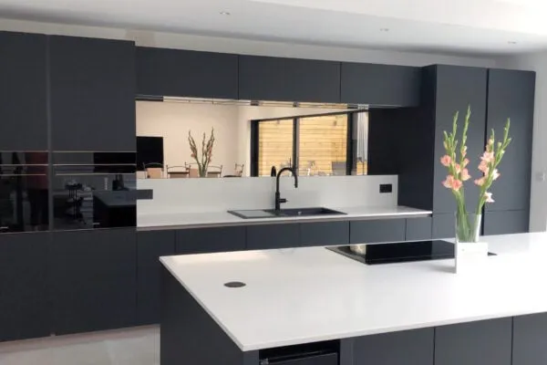 Schmidt Loughton